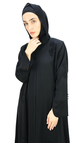 عباية خرز يدوية أنيقة