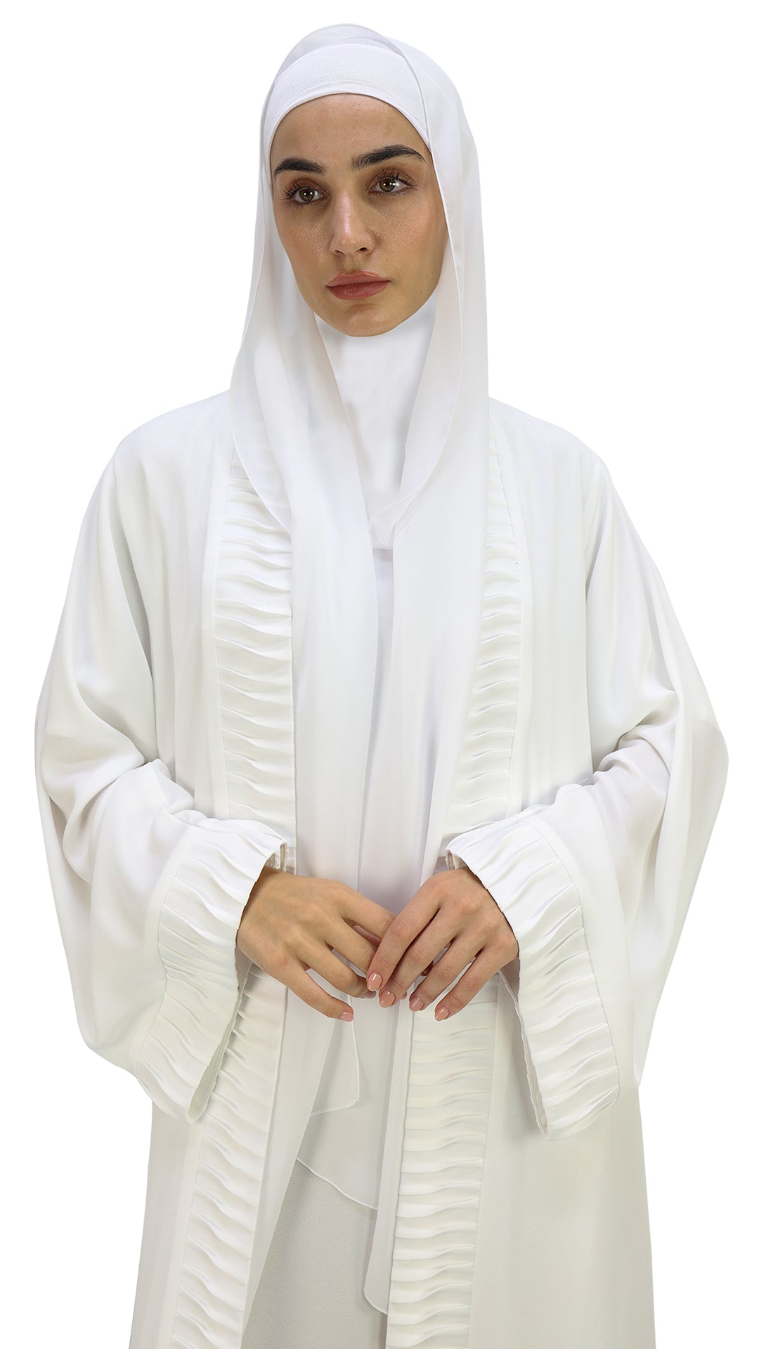 عباية كلاسيكية بطيات أمامية وأكمام